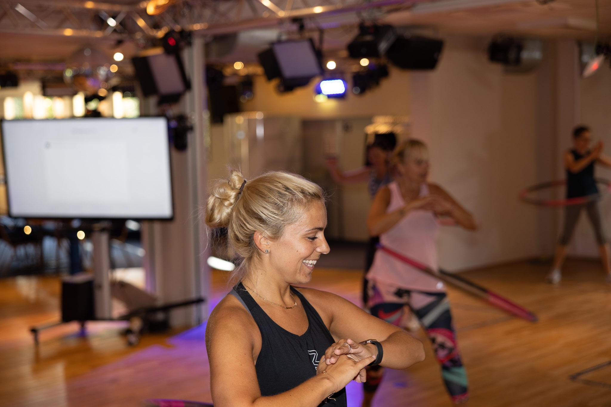 Hula Workout in der Tanzschule